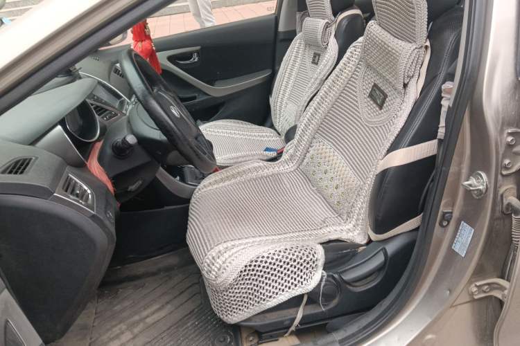 Used Hyundai Elantra (5th Generation / Langdong) 2012 1.6L Manual Leading Model