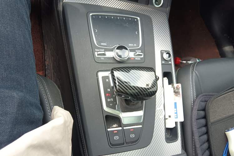 Used Audi Q5L 2020 45 TFSI Prestige Fashion Model Gear Lever