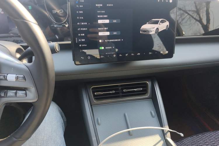 Used BYD Qin L 2025 DM-i Smart Drive 80KM Leading Model