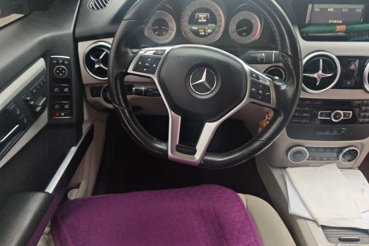 Used Mercedes-Benz GLK-Class 2015 GLK 260 4MATIC Dynamic Edition Ultimate Version Steering Wheel