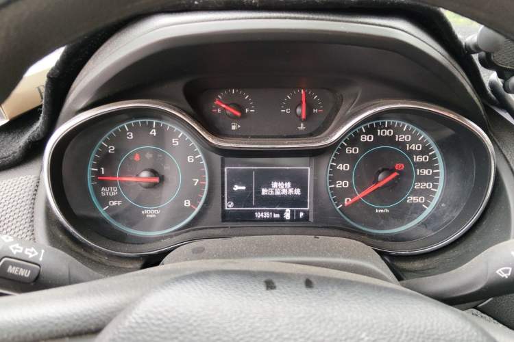 Used Chevrolet Cruze 2018 Hatchback 320 Automatic Pioneer Sunroof Edition Instrument Cluster