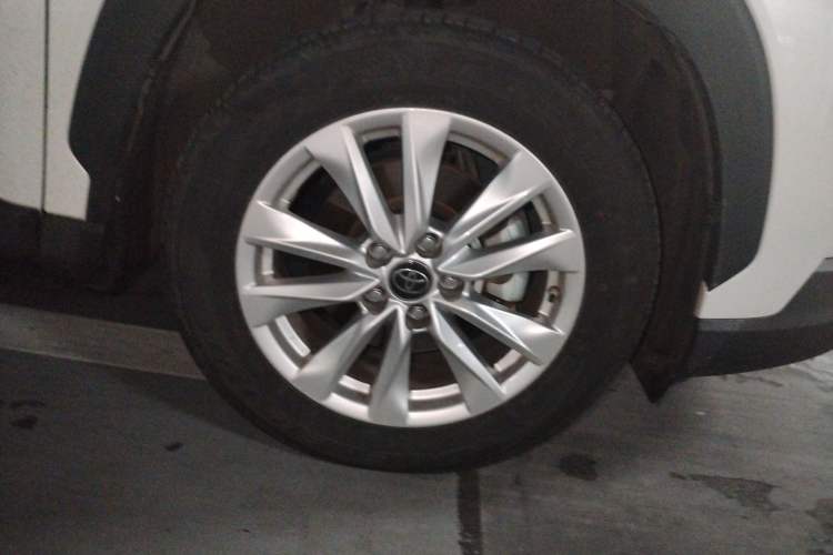 Used Toyota Corolla Cross 2022 2.0L Elite Edition Right Front Wheel Hub