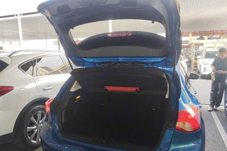 Used Ford Focus 2019 Hatchback 1.5L Automatic Sharp Edition China V Standard Trunk