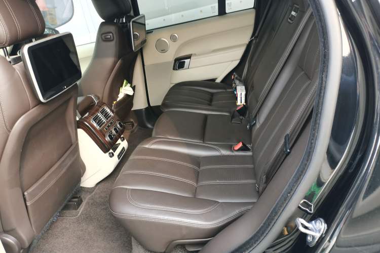 Used Land Rover Range 2015 3.0 SC V6 Vogue Left Rear Seat