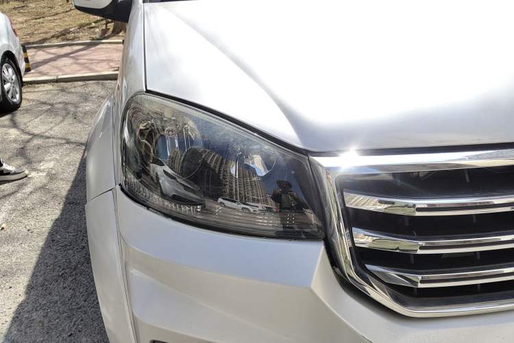 Used Great Wall Wingle 5 2017 2.0T European-spec Diesel Two-Wheel-Drive Entry-Level Big Double-Cab GW4D20D Right Front Headlight