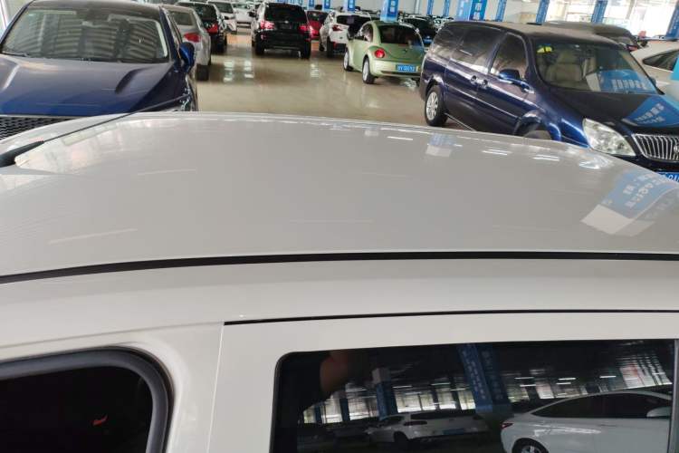 Used Baojun 310 2016 1.2L manual Comfort trim level