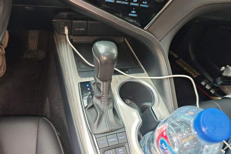 Used Toyota Camry 2019 2.5G Luxury Edition China VI Standard Gear Lever