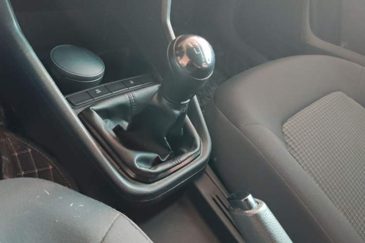Used Volkswagen Santana 2021 1.5L Manual Fashion Edition Gear Lever