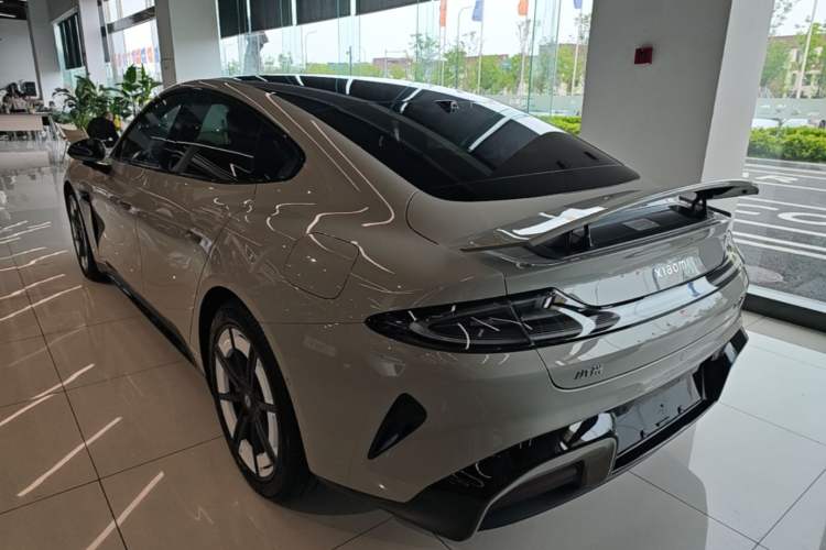 Used Xiaomi Auto SU7 2024 Four-Wheel Drive Ultra-Long Range Advanced Intelligent Driving Max Edition