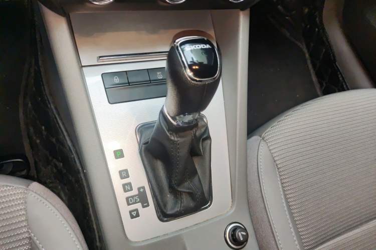 Used Skoda Octavia 2015 1.6L Automatic Yijie Edition
