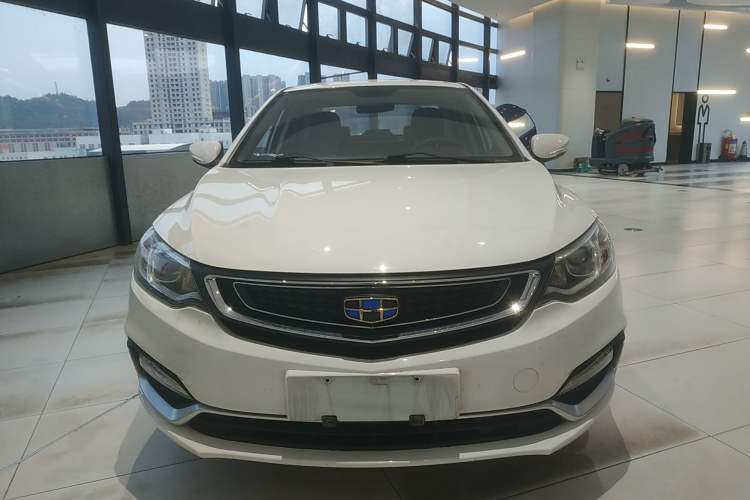 Used Geely Auto Vision 2019 Upgraded Model 1.5L Manual Luxury Version China VI Standard