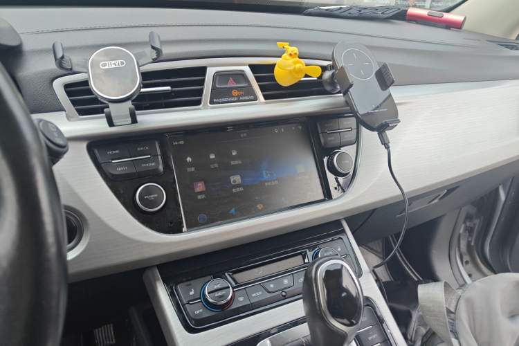 Used Geely Auto Emgrand X7 Sport 2016 1.8TD Automatic ZhiZun Version Audio And AC Panel