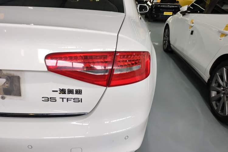 Used Audi A4L 2016 35 TFSI Collection Edition S line Comfort Model Exterior 3