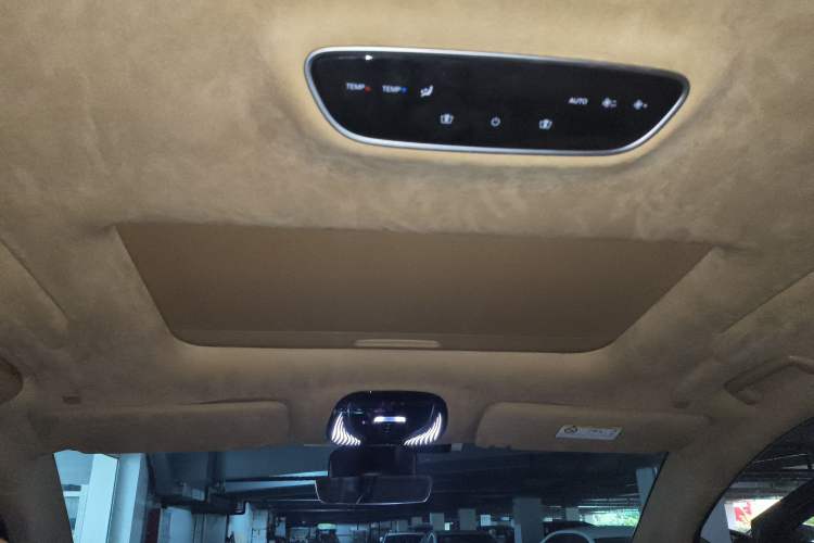 Used VOYAH Dream 2024 PHEV Ultra-Long Range Flagship Edition