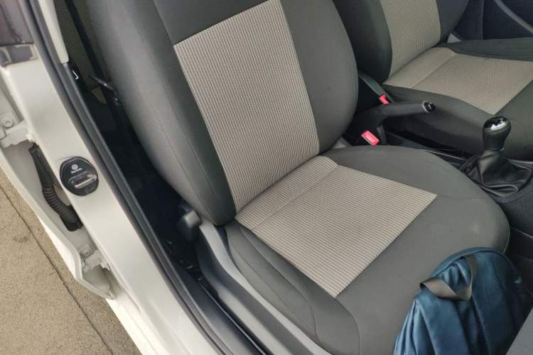 Used Volkswagen Polo 2016 1.4L Manual Fashion Model Right Front Seat