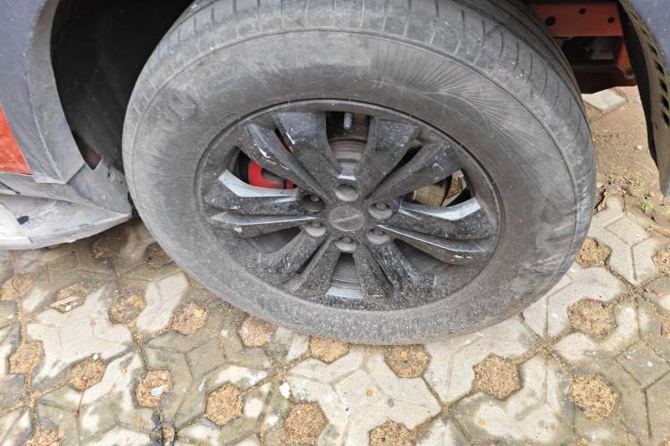 Used SAIC MAXUS D90 Pro 2021 2.0T Diesel 4x4 Comfort Edition 6 Seats Right Front Wheel Hub