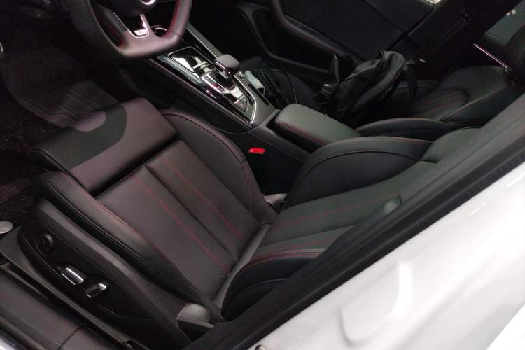 Used Audi A4L 2025 2 Million Units Enjoyment Version 40 TFSI Luxury Dynamic Edition