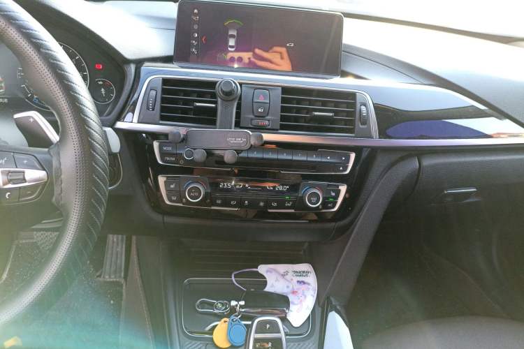 Used BMW 3 Series 2018 320Li Leading Model M Sport Package
