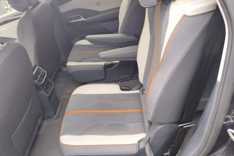 Used Volkswagen ID.6 CROZZ 2022 Long-Range PRO Edition Left Rear Seat