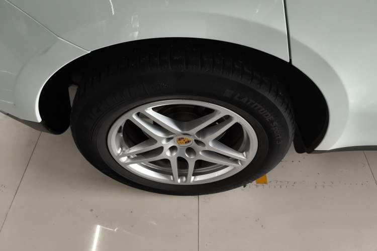 Used Porsche Macan 2021 Macan 2.0T Exterior 2