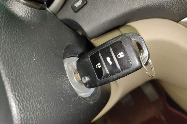 Used Changan Eado 2015 1.6L Manual Luxury Model China V Standard
