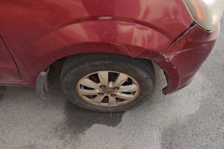 Used BAIC Weiwang M20 2014 1.5L practical type BJ415A Right Front Wheel Hub