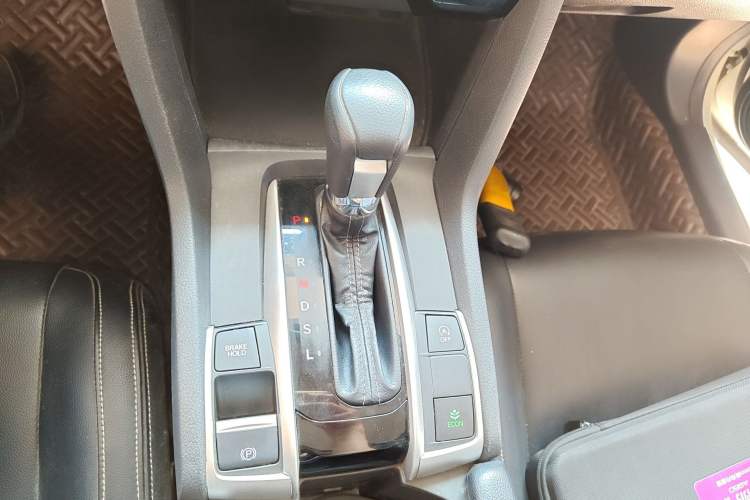 Used Honda Civic 2019 220TURBO CVT Dynamic Edition China VI Gear Lever