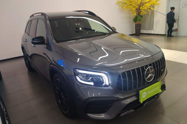 Used Mercedes-Benz GLB AMG 2021 AMG GLB 35 4MATIC Front Right 45 Deg