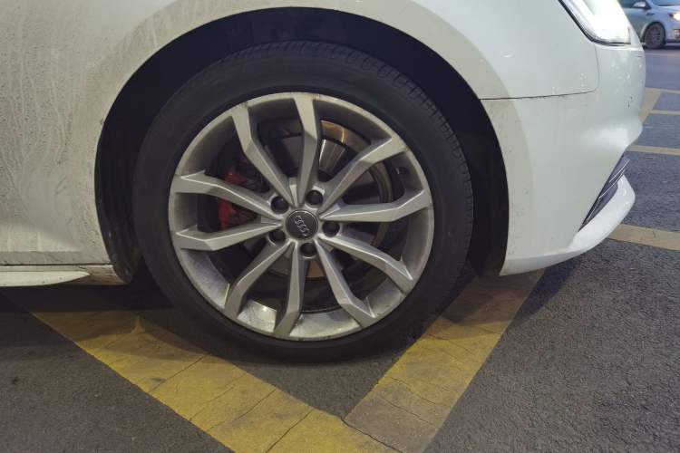 Used Audi A4L 2018 30th Anniversary Edition 40 TFSI Fashion Model