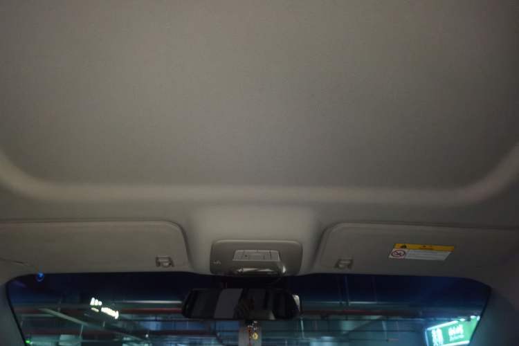 Used Buick GL8 2020 Land Cruiser Executive Class 652T Comfort Model
