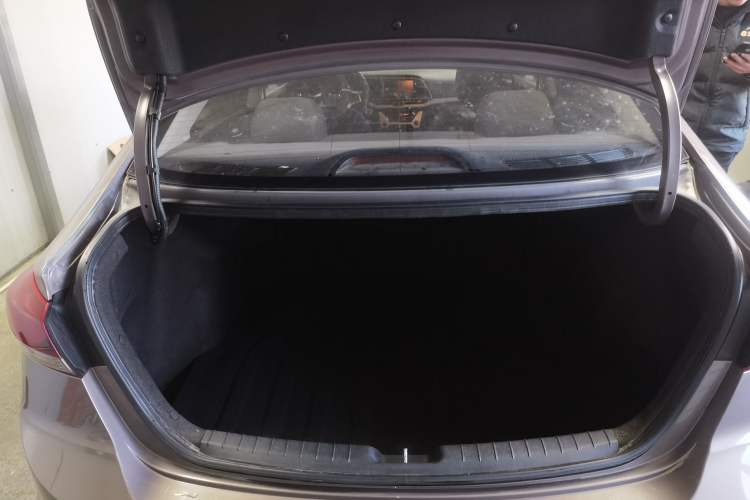 Used Hyundai Elantra (6th Generation / Lingdong) 2016 1.6L Automatic ZhiXuan – Elite Version