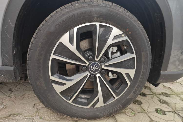 Used BYD Song Pro New Energy 2025 2nd Generation Intelligent Driving Version DM-i 75KM Leading Edition Right Front Wheel Hub