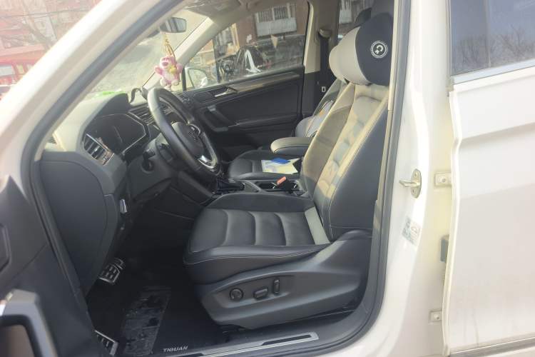 Used Volkswagen Tiguan L 2021 330TSI Automatic Two-Wheel Drive R-Line Enhanced Edition