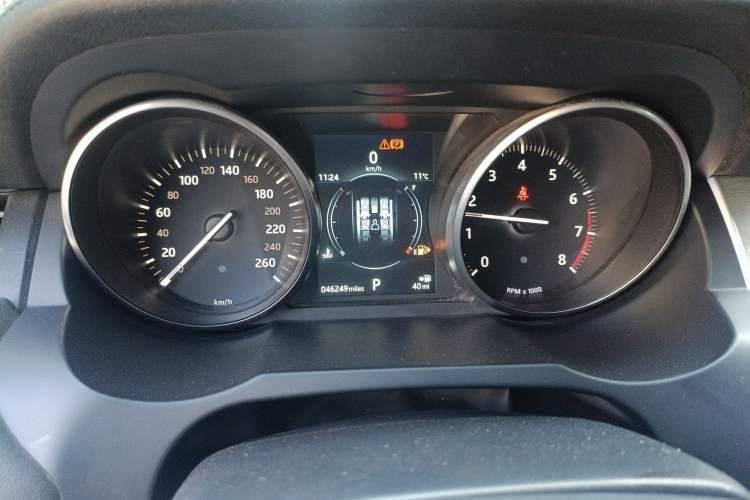 Used Land Rover Range Evoque 2018 240 PS SE Smart Brilliance Edition Instrument Cluster