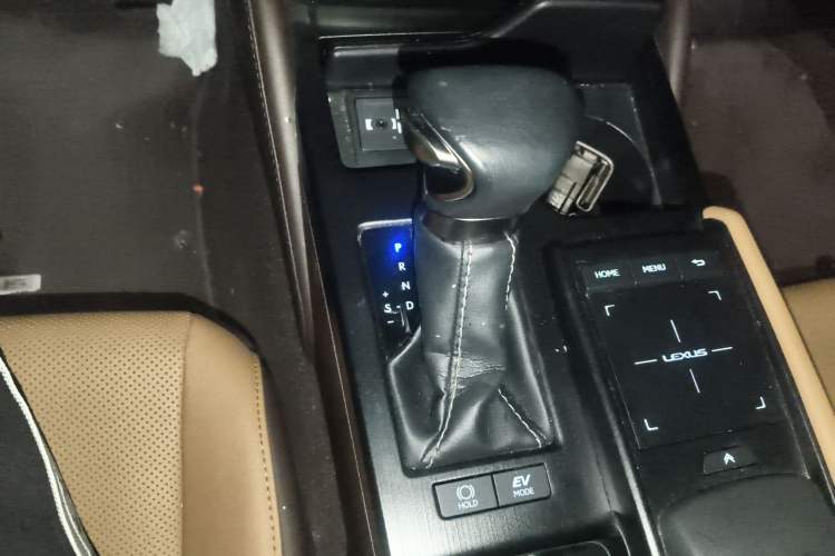 Used Lexus ES 2020 300h Premier Edition