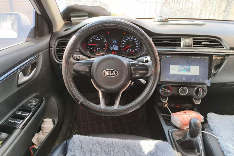 Used Kia K2 2017 Sedan 1.4L Manual Transmission 15th Anniversary Special Edition GLS
