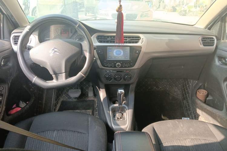 Used Citroen Elysee 2015 Qishang Edition 1.6L Automatic Fashion Model
