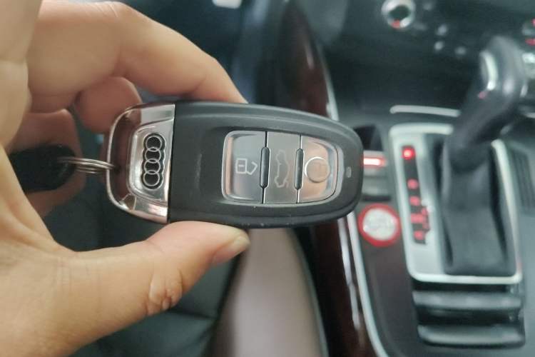 Used Audi Q5 2018 Collector's Edition 40 TFSI Technology Model