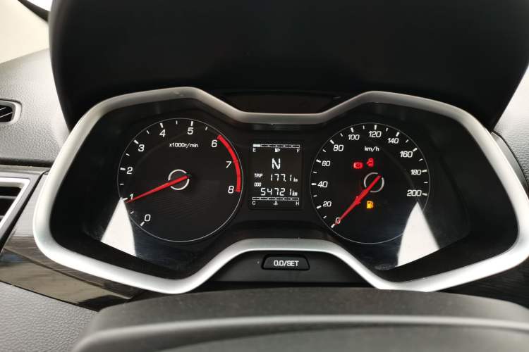 Used Baojun 310 2017 1.5L Automatic Fashion Model