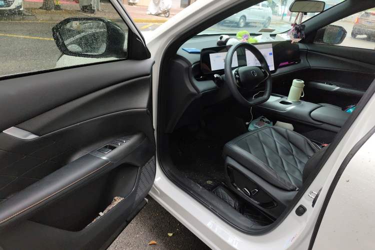 Used CHANGAN CS75 PLUS 2025 4th Generation 1.5T New Blue Whale Smart Flagship Version Driver Seat