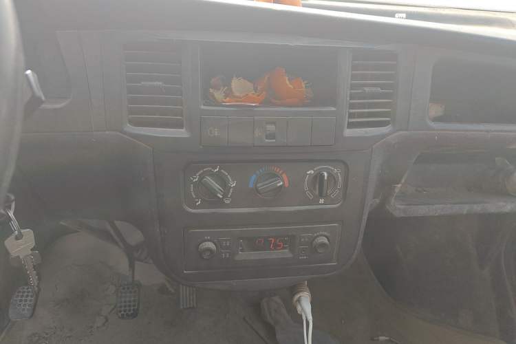 Used Wuling Zhiguang 2015 1.2L Practical LS-I Model