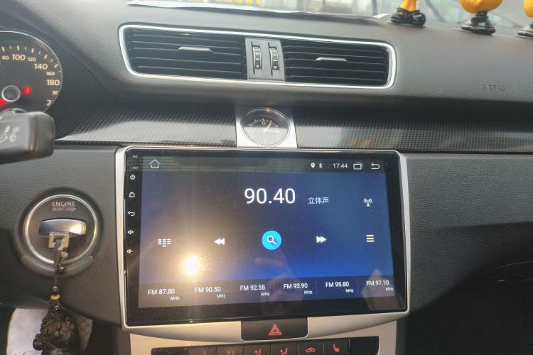 Used Volkswagen Magotan 2015 1.8TSI Luxury Model Audio And AC Panel