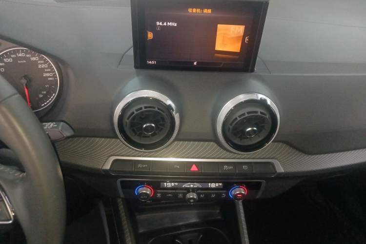 Used Audi Q2L 2022 35 TFSI Fashionable and Elegant Model Audio And AC Panel