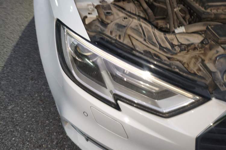 Used Audi A3 2017 Limousine 35 TFSI Fashion Model Right Front Headlight