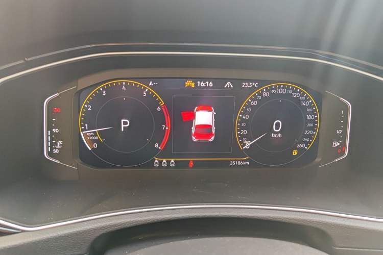 Used Volkswagen T-ROC 2022 280TSI DSG Two-Wheel Drive Comfort PLUS