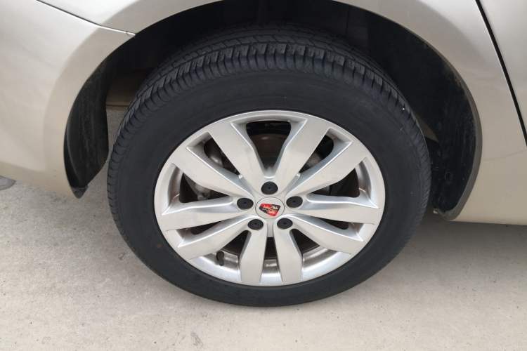 Used Roewe 350 2015 1.5L Automatic Luxury Sunroof Edition