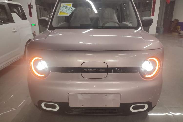 Used Geely Galaxy Panda 2025 210 km – Yuanqi Bear Exterior 1