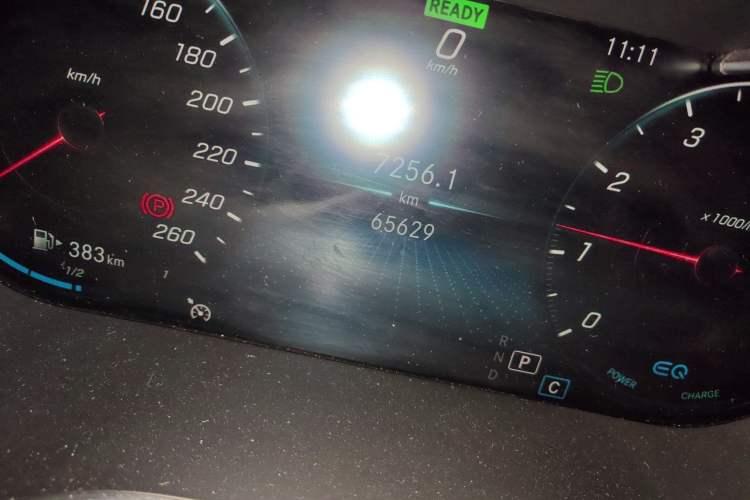 Used Mercedes-Benz C-Class 2019 C 260 L Sport Edition Odometer Close Up