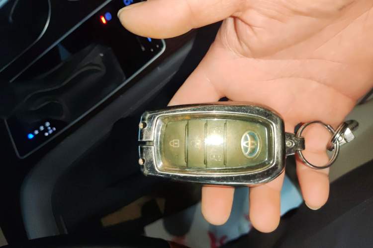 Used Toyota SIENNA 2021 2.5L Hybrid Comfort Edition