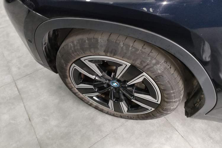 Used BMW iX3 2021 Updated Leading Edition
